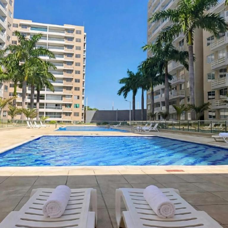 Apto 3Hab Piso 5 Piscina Gym Wifi Aire AC Parqueadero Soledad - Apartamento de 3 dormitorios con piscina privada - 1