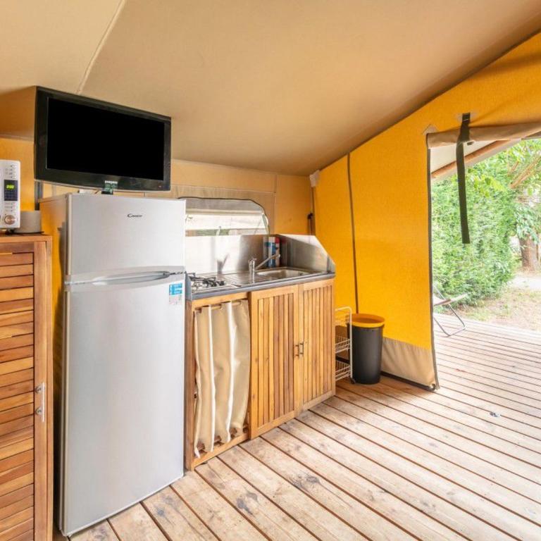 Tente 25m² pour 5 pers. à Bormes-les-Mimosas - API-1-52-1513 - Maison de Vacances - 27