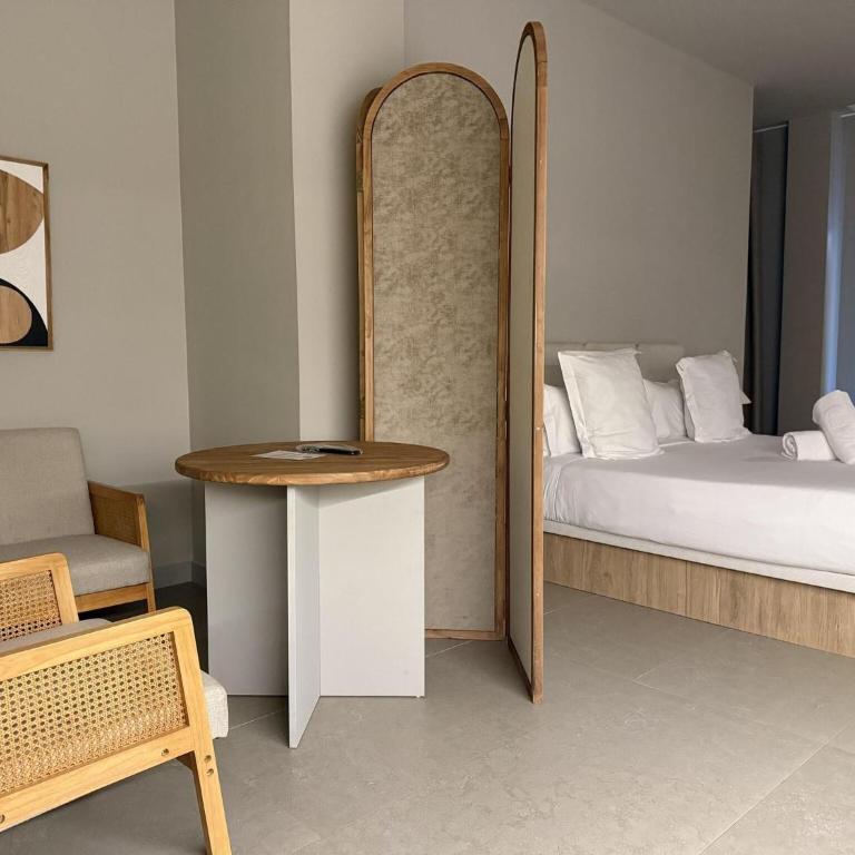  - Room #1714730501 - 7