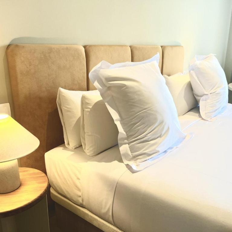  - Room #1714735401 - 2