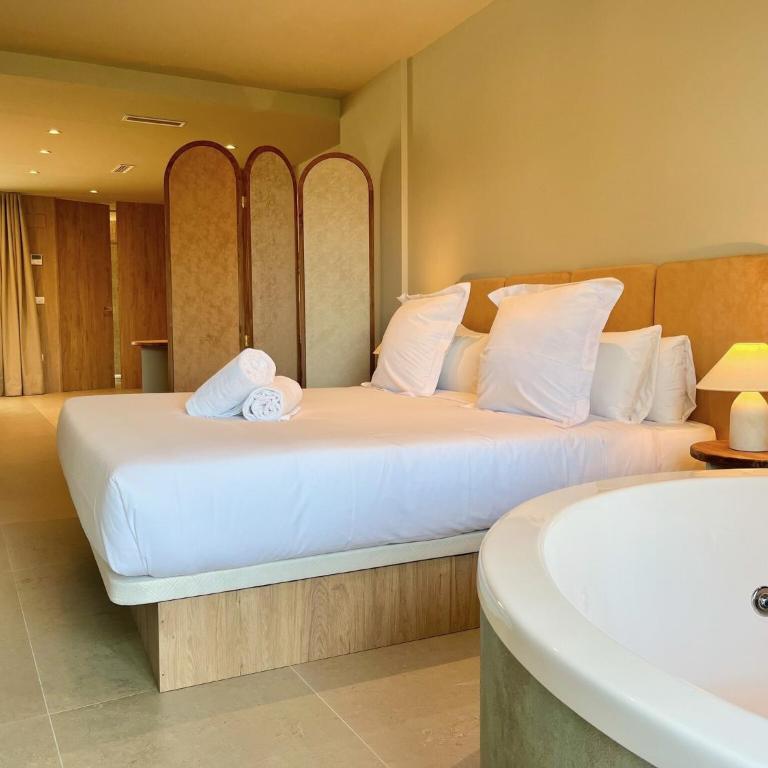  - Room #1714735401 - 7