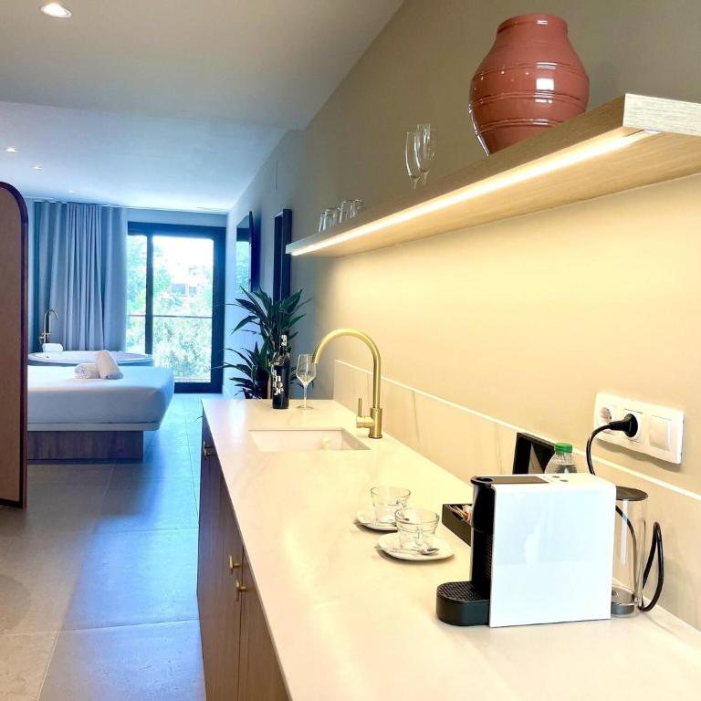  - Room #1714735401 - 15