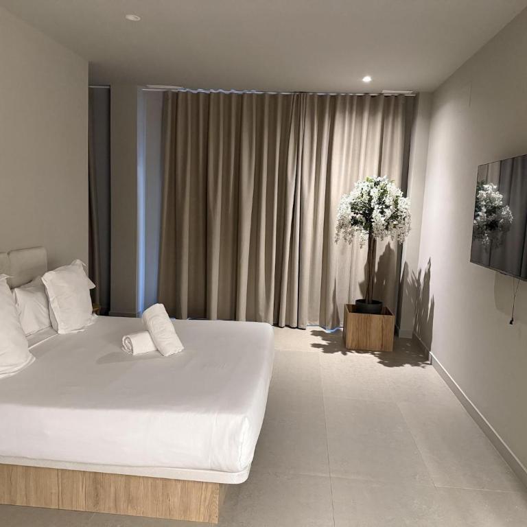  - Room #1714730501 - 15