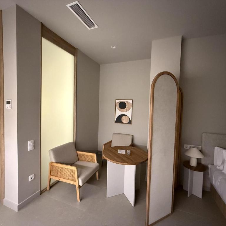  - Room #1714730501 - 17