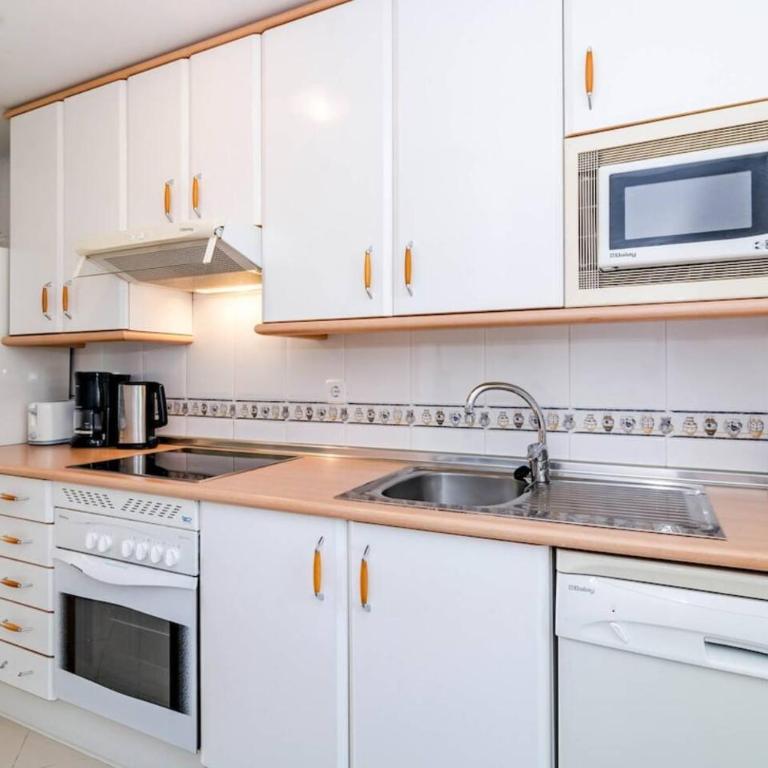 Saa- Comfortable Apartment Near Puerto Banus - Apartment mit 2 Schlafzimmern mit Balkon und Terrasse - 23