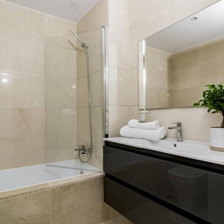 DJC- Modern 2 bedroom apartment close to beach - Apartamento de 2 dormitorios con balcón y terraza - 34