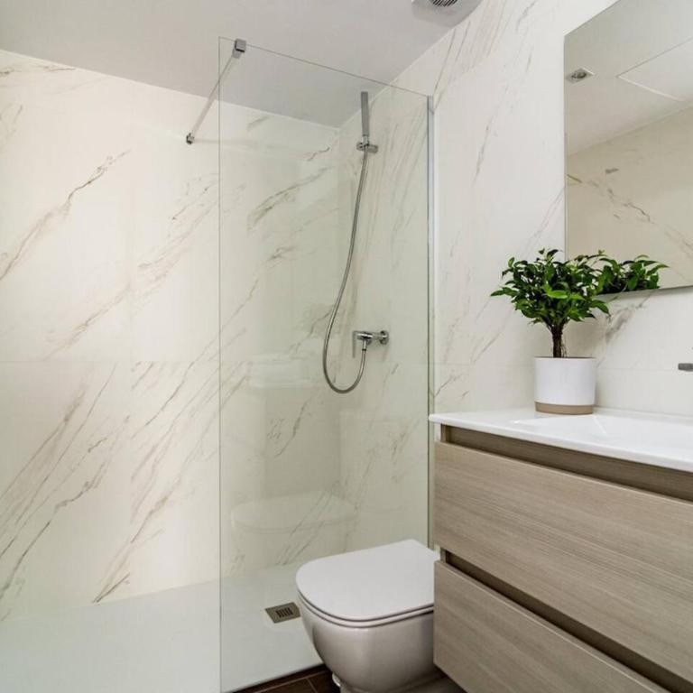 DJC- Modern 2 bedroom apartment close to beach - Apartamento de 2 dormitorios con balcón y terraza - 35