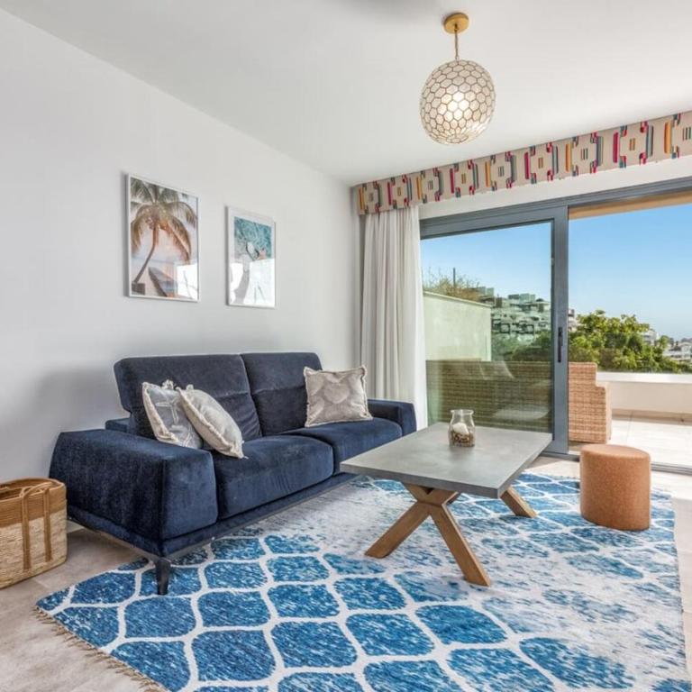Sb311G - Modern & Well Connected 2 Bed Apartment - Two-Bedroom Apartment with Balcony - 1