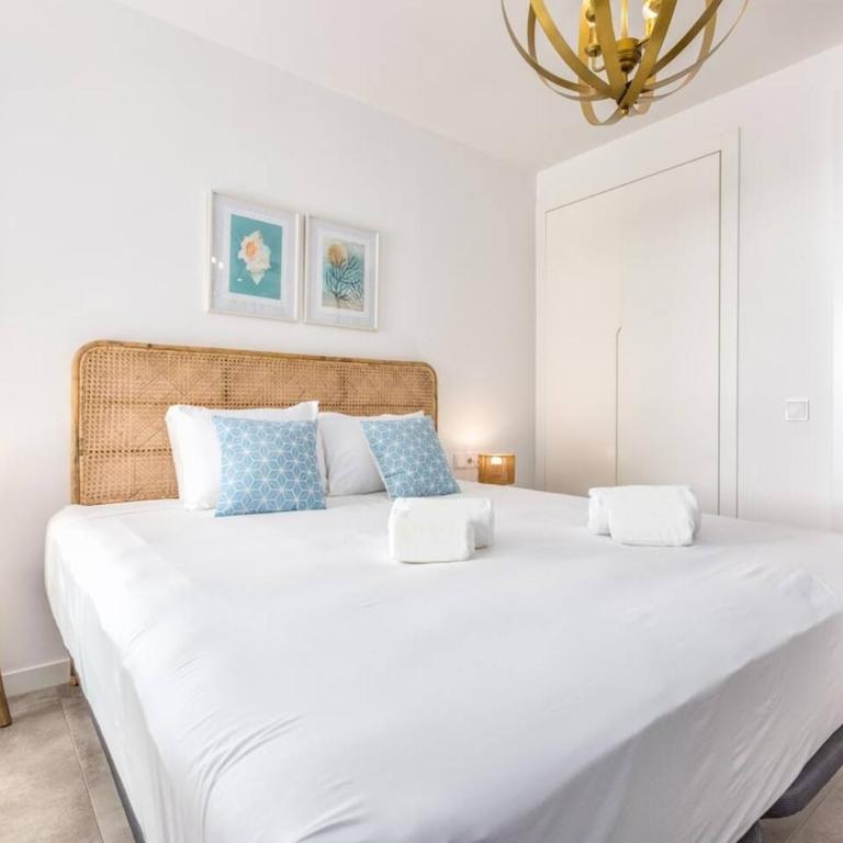 Sb311G - Modern & Well Connected 2 Bed Apartment - Two-Bedroom Apartment with Balcony - 5