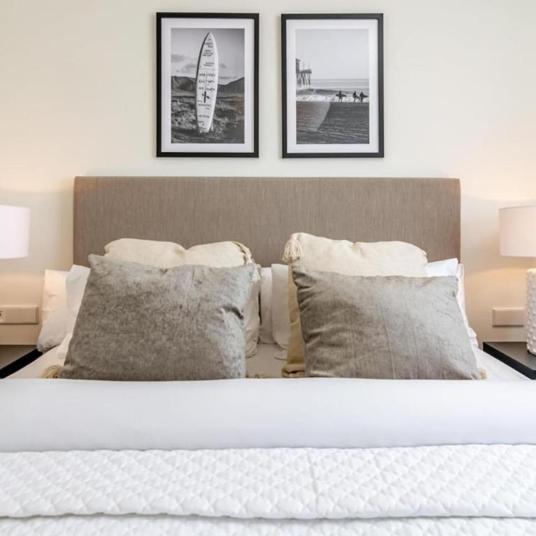 Inf36K - Luxury Apartment Perfect Location - Three-Bedroom Apartment with Balcony - 9