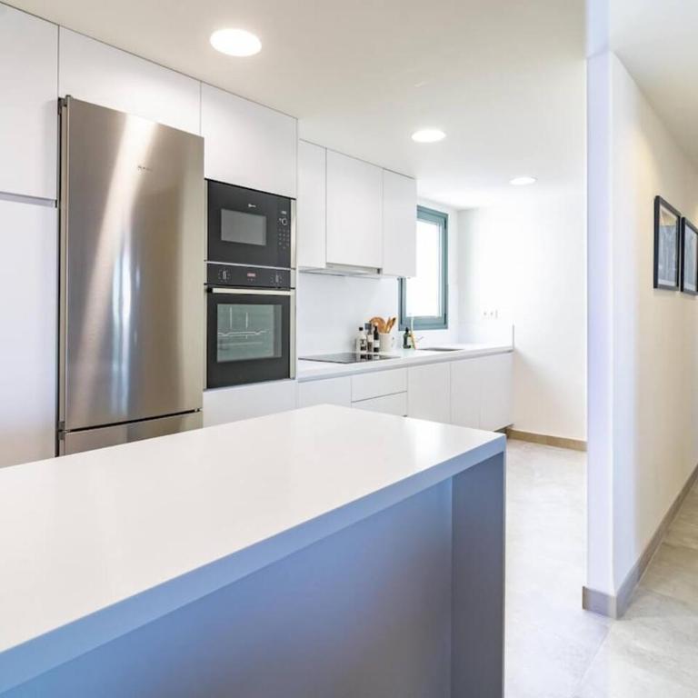 Inf36K - Luxury Apartment Perfect Location - Three-Bedroom Apartment with Balcony - 32