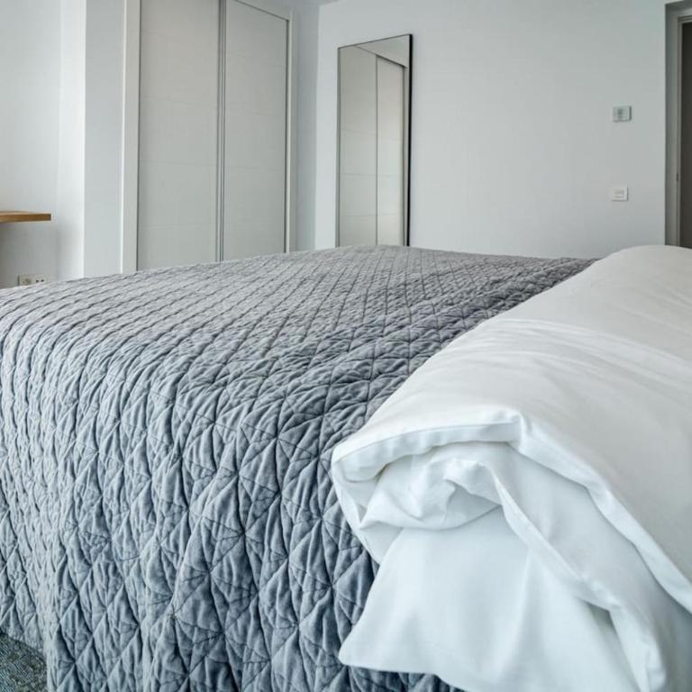Ab3 - Spacious Holiday Home, Puerto Banus - Apartamento de 3 dormitorios con balcón - 9