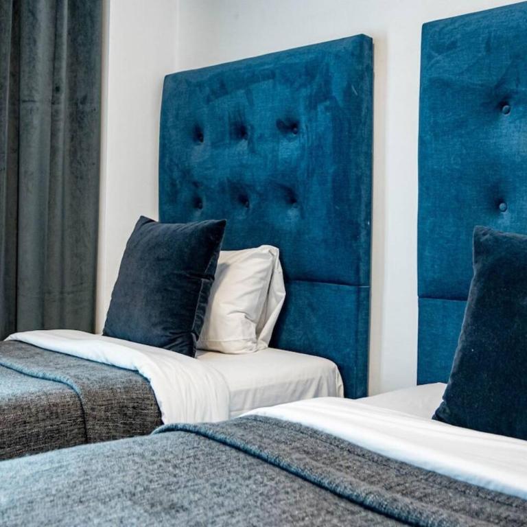 Pr20 - Good Located Flat Puerto Banus - Apartamento de 3 dormitorios con balcón - 10