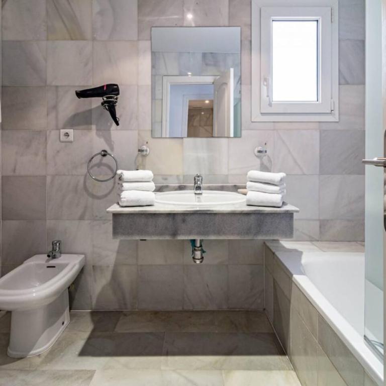 Pr20 - Good Located Flat Puerto Banus - Apartamento de 3 dormitorios con balcón - 15