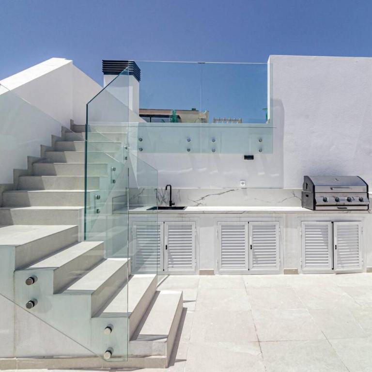 Le2C Luxury New Build Apartment Near The Beach - Apartamento de 2 dormitorios con balcón - 57