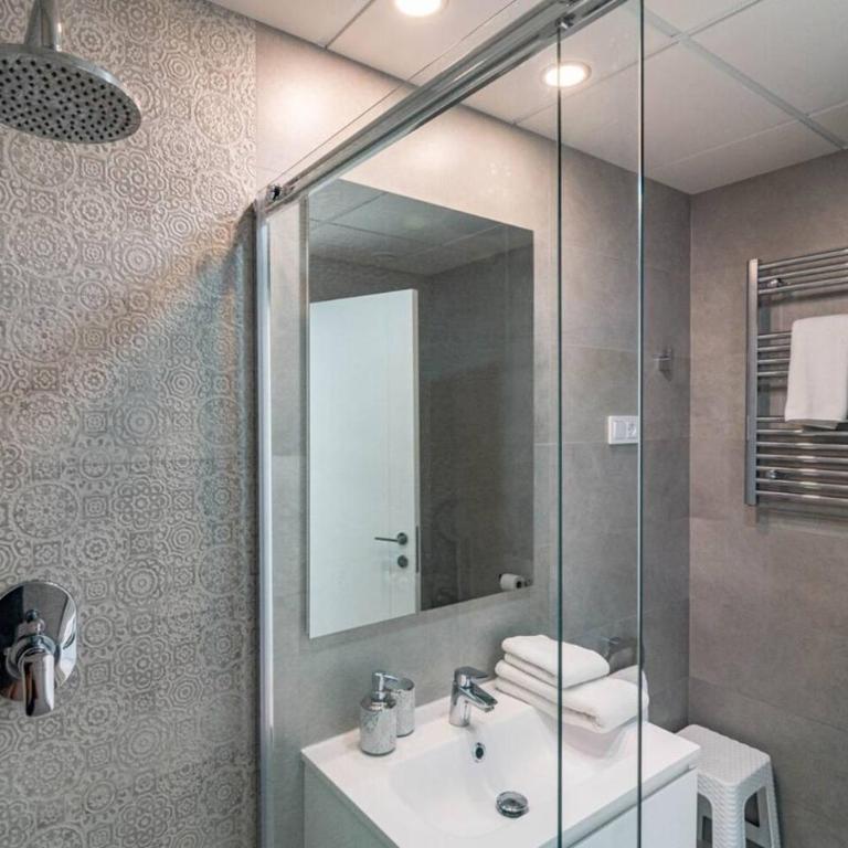 Lms48- Roof Terrace, Jacuzzi & Sauna - Apartamento de 2 dormitorios con balcón y terraza - 52