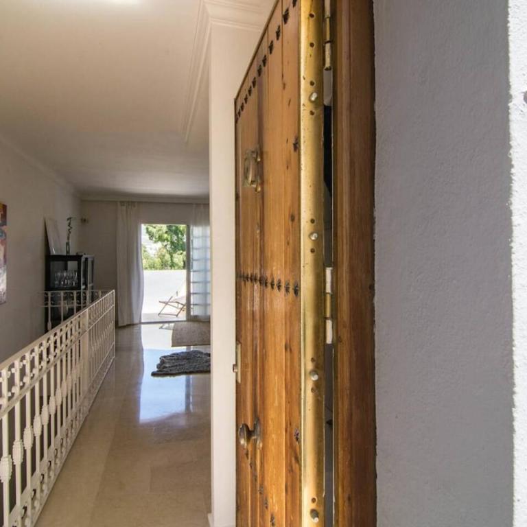 Ap165 - Aloha Pueblo, Marbella By Roomservices - Appartamento con 2 Camere da Letto, Balcone e Terrazza - 10