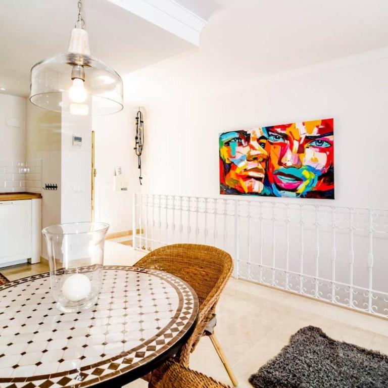 Ap165 - Aloha Pueblo, Marbella By Roomservices - Appartamento con 2 Camere da Letto, Balcone e Terrazza - 15