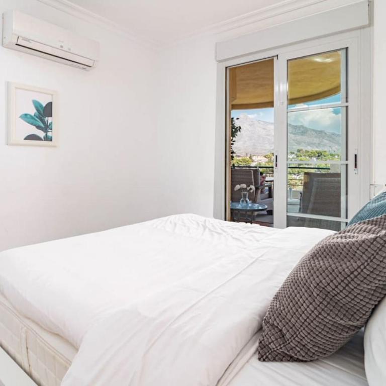Sat2 - Modern 2 Bedroom Apartment With Ocean View - Two-Bedroom Apartment with Balcony and Terrace - 17