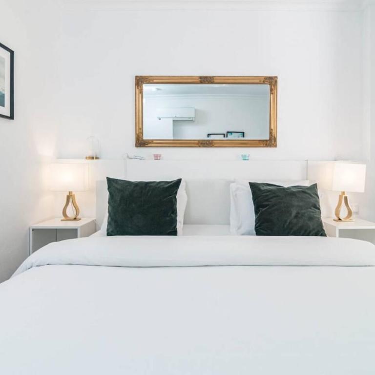 Sat2 - Modern 2 Bedroom Apartment With Ocean View - Two-Bedroom Apartment with Balcony and Terrace - 20