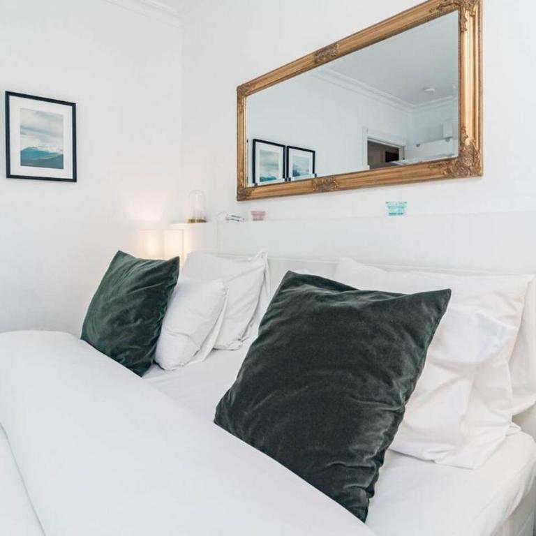 Sat2 - Modern 2 Bedroom Apartment With Ocean View - Two-Bedroom Apartment with Balcony and Terrace - 21