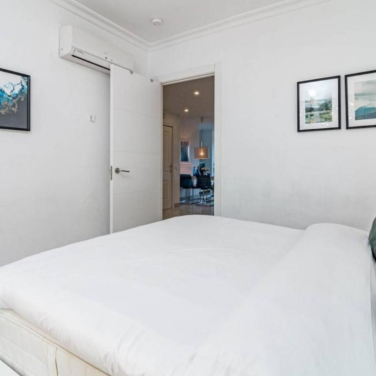 Sat2 - Modern 2 Bedroom Apartment With Ocean View - Two-Bedroom Apartment with Balcony and Terrace - 22