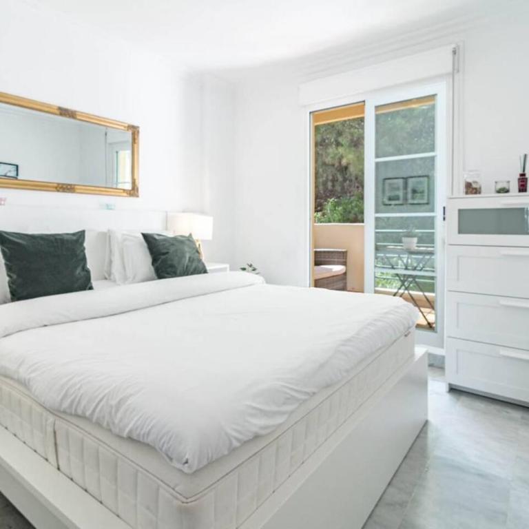 Sat2 - Modern 2 Bedroom Apartment With Ocean View - Two-Bedroom Apartment with Balcony and Terrace - 23