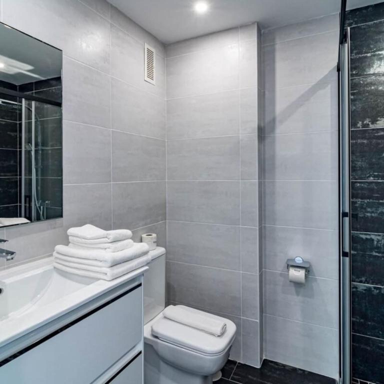Sat2 - Modern 2 Bedroom Apartment With Ocean View - Two-Bedroom Apartment with Balcony and Terrace - 26