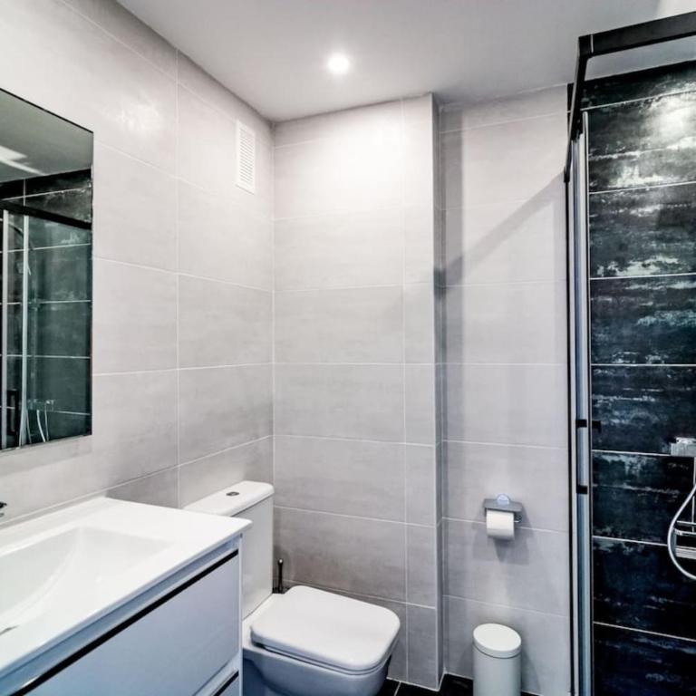Sat2 - Modern 2 Bedroom Apartment With Ocean View - Two-Bedroom Apartment with Balcony and Terrace - 27