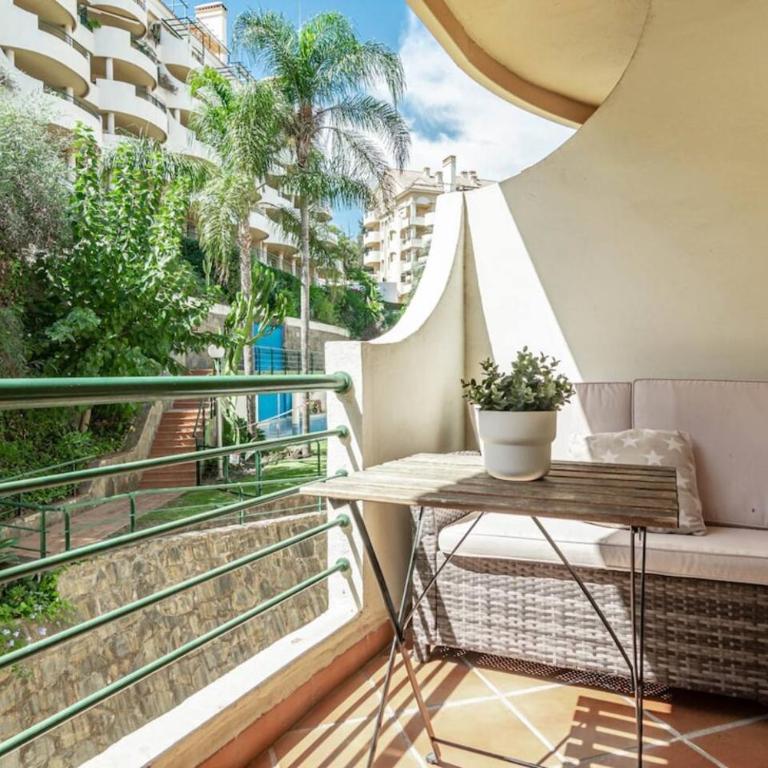 Sat2 - Modern 2 Bedroom Apartment With Ocean View - Two-Bedroom Apartment with Balcony and Terrace - 40