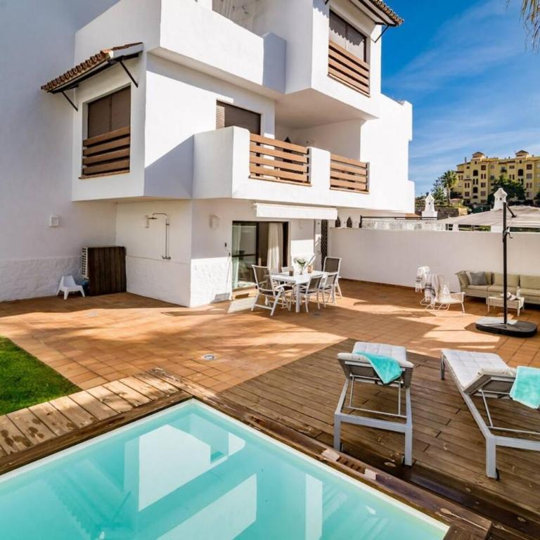 Gh-Modern 2 Bed Apartment With Pool In Estepona - Apartamento de 2 dormitorios con terraza - 1