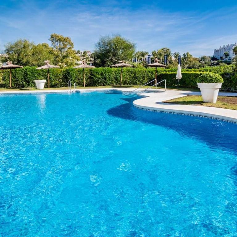Gh-Modern 2 Bed Apartment With Pool In Estepona - Apartamento de 2 dormitorios con terraza - 3