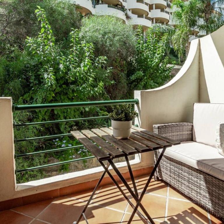 Sat2 - Modern 2 Bedroom Apartment With Ocean View - Two-Bedroom Apartment with Balcony and Terrace - 46