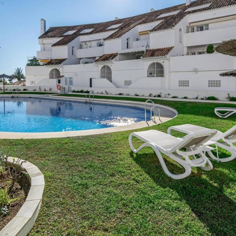 Eld1-Stunning 2 Bedroom Penthouse In Puerto Banus - Apartamento de 2 dormitorios con terraza - 8
