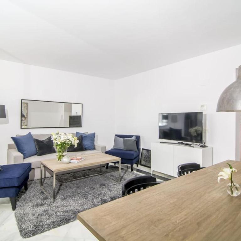 Eld1-Stunning 2 Bedroom Penthouse In Puerto Banus - Apartamento de 2 dormitorios con terraza - 10