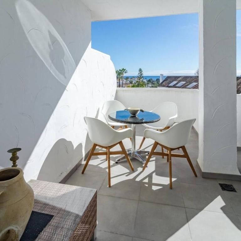 Eld1-Stunning 2 Bedroom Penthouse In Puerto Banus - Apartamento de 2 dormitorios con terraza - 24