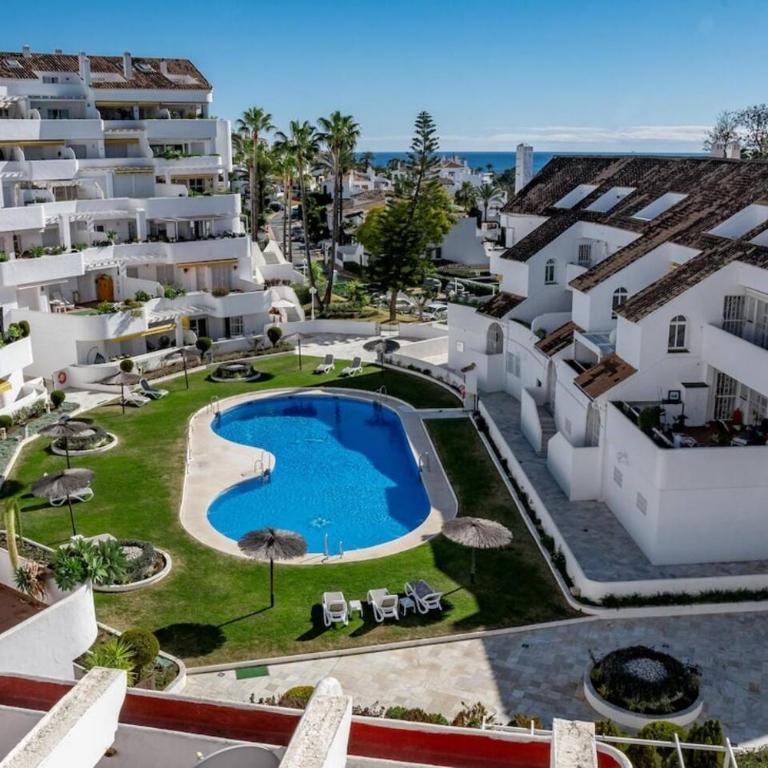 Eld1-Stunning 2 Bedroom Penthouse In Puerto Banus - Apartamento de 2 dormitorios con terraza - 32