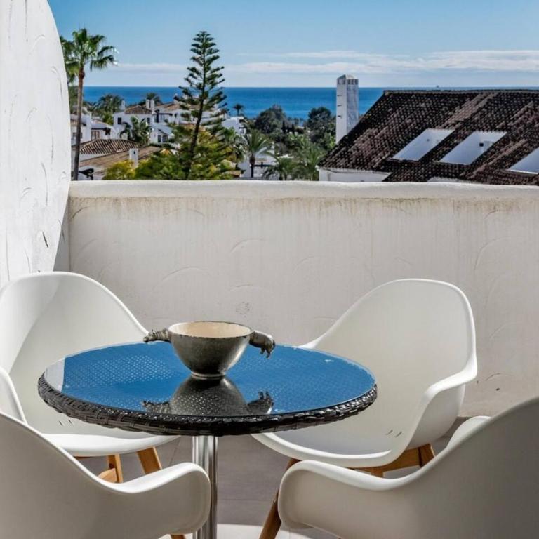 Eld1-Stunning 2 Bedroom Penthouse In Puerto Banus - Apartamento de 2 dormitorios con terraza - 37