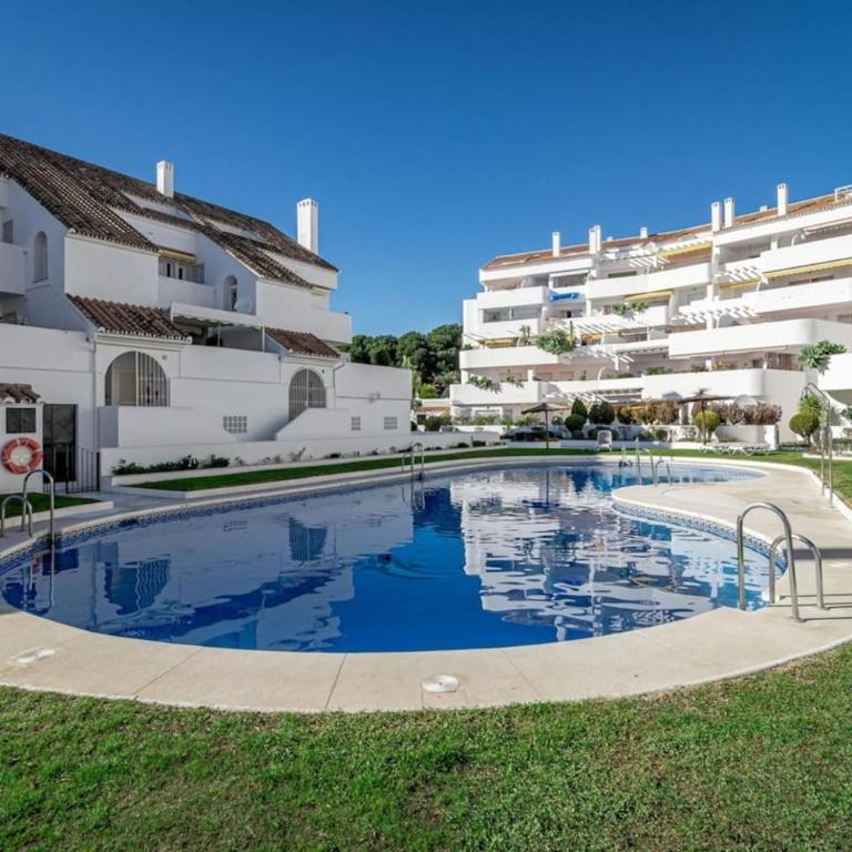 Eld1-Stunning 2 Bedroom Penthouse In Puerto Banus - Apartamento de 2 dormitorios con terraza - 41