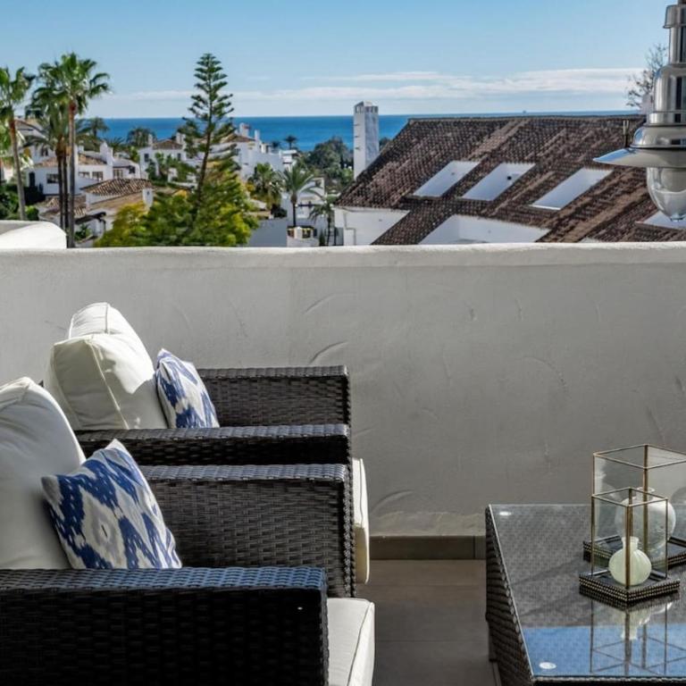 Eld1-Stunning 2 Bedroom Penthouse In Puerto Banus - Apartamento de 2 dormitorios con terraza - 42