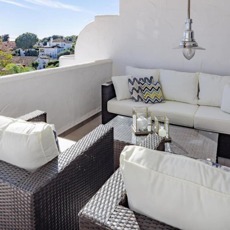 Eld1-Stunning 2 Bedroom Penthouse In Puerto Banus - Apartamento de 2 dormitorios con terraza - 45