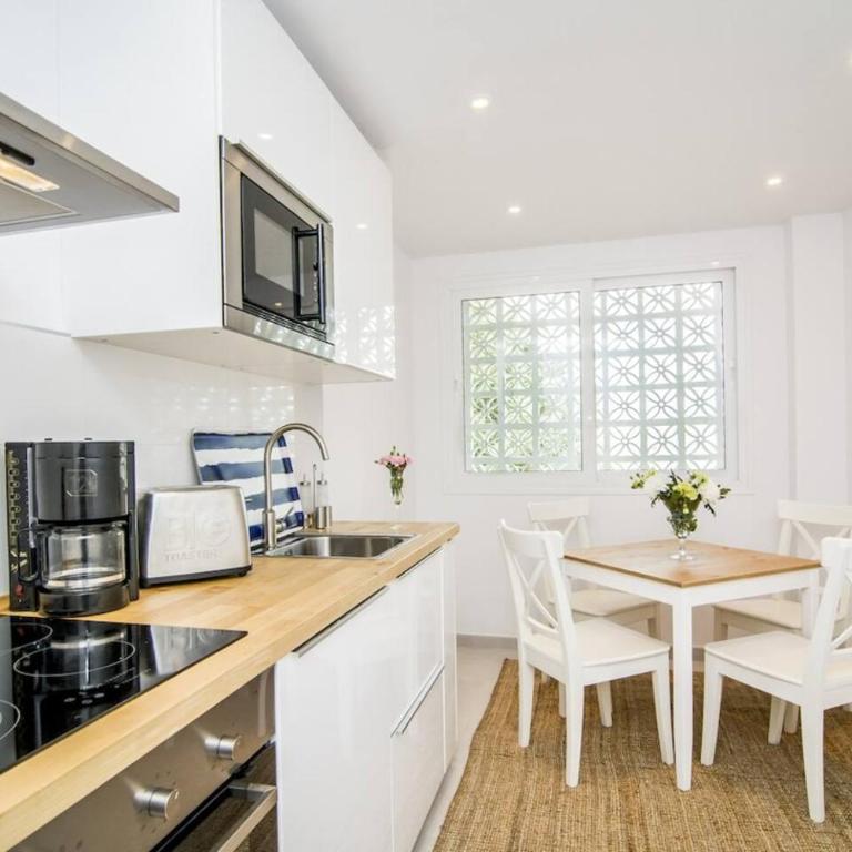 Eld1-Stunning 2 Bedroom Penthouse In Puerto Banus - Apartamento de 2 dormitorios con terraza - 55