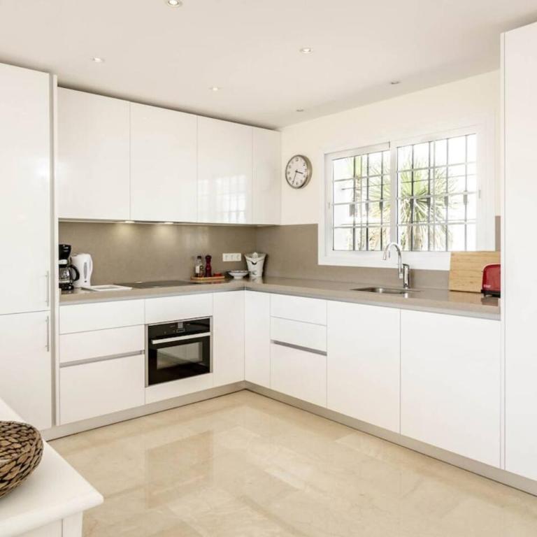 Ap116 - Casa Aloha L By Roomservices - Two-Bedroom Apartment with Balcony - 19
