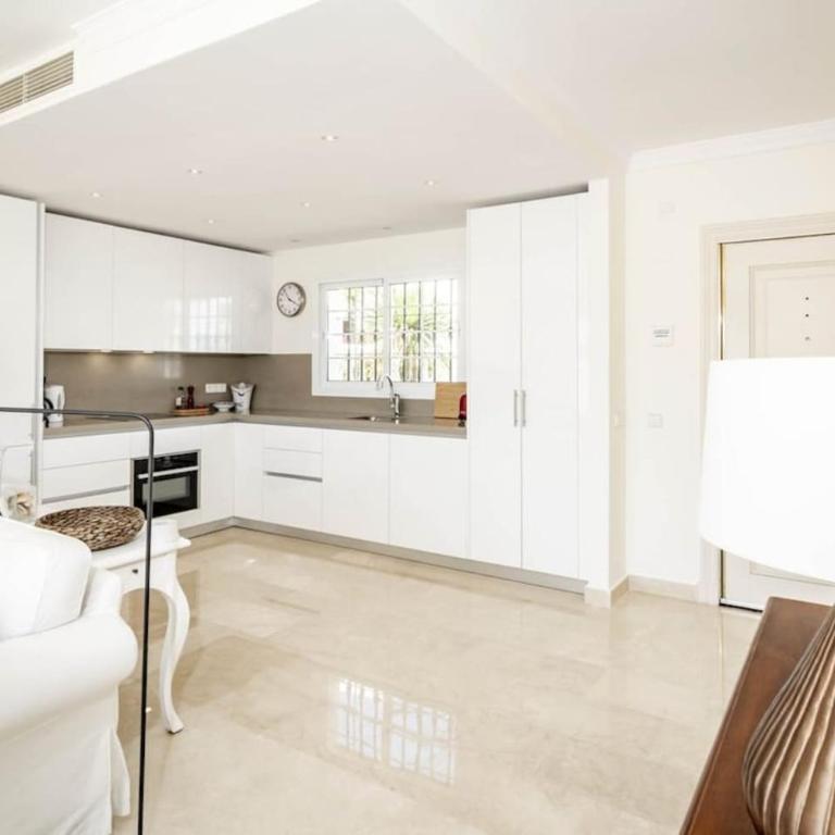 Ap116 - Casa Aloha L By Roomservices - Two-Bedroom Apartment with Balcony - 21