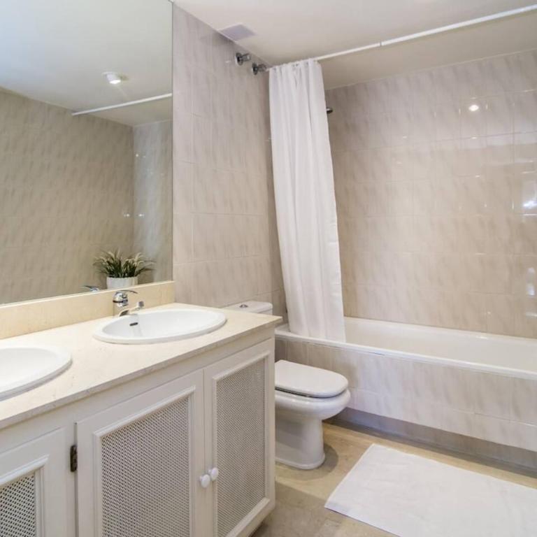 Ap116 - Casa Aloha L By Roomservices - Two-Bedroom Apartment with Balcony - 27