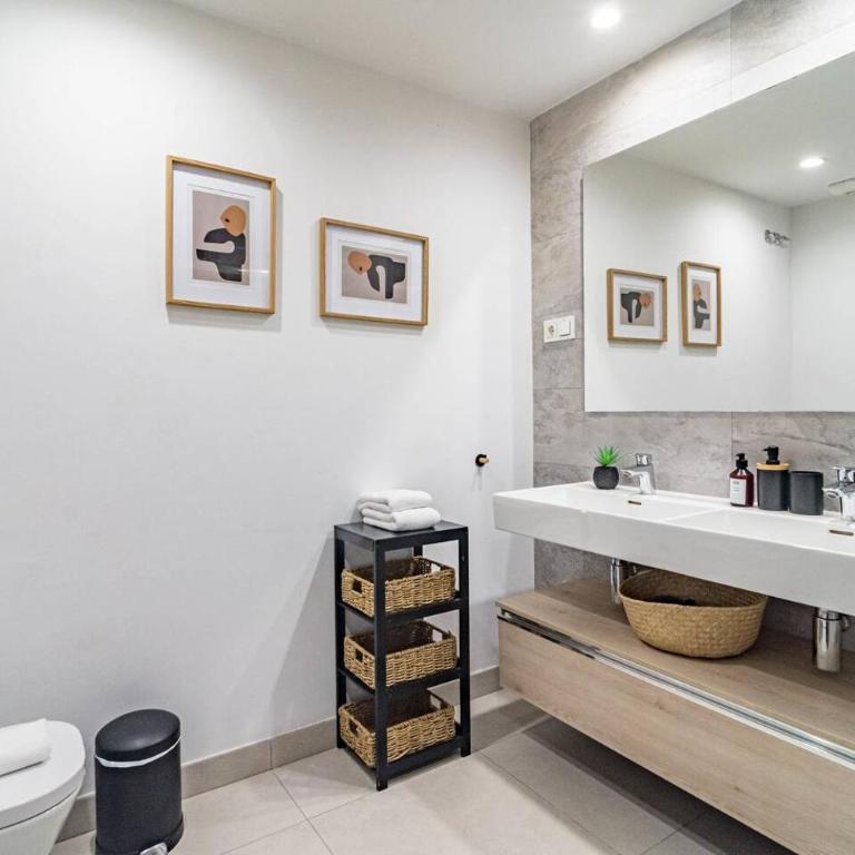 Lme3Bb - Modern Flat With A Stunning 50 M² Terrace - Two-Bedroom Apartment with City View - 25