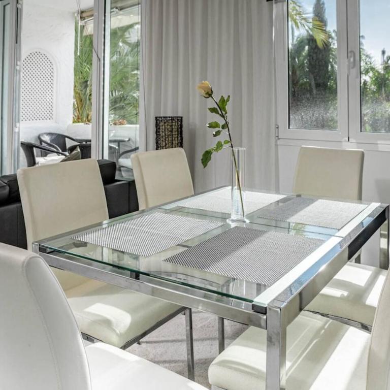 Mr- Cozy 4 Sleep Flat In Marbella, Great Location - One-Bedroom Apartment with Balcony - 14