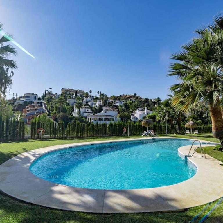 Ar23 - Holiday Flat, Puerto Banus By Roomservices - Apartamento de 3 dormitorios con balcón - 2