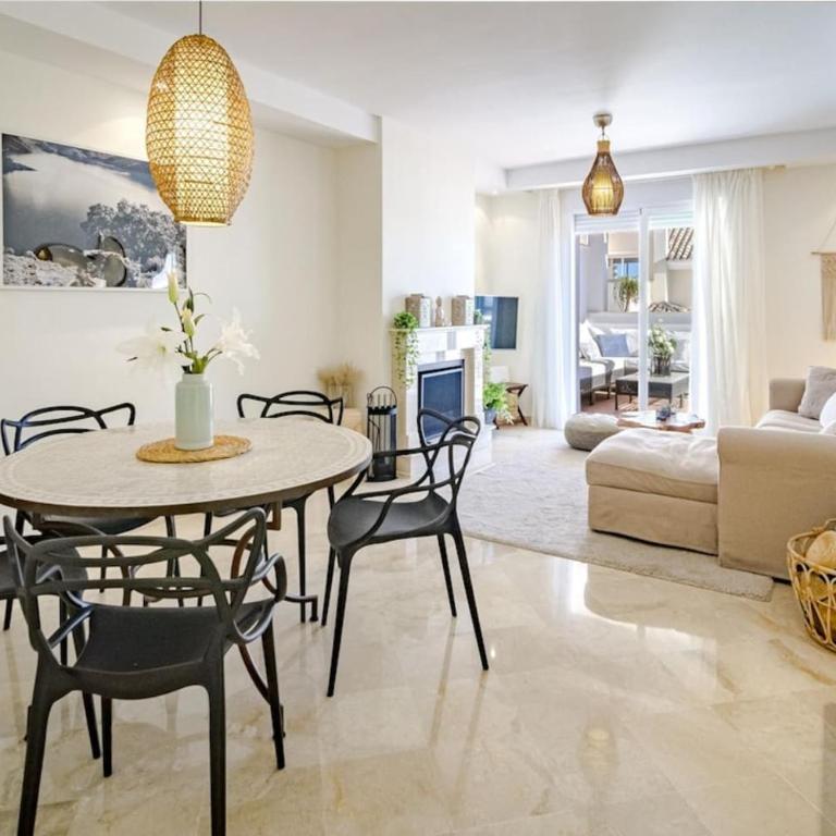 Ar23 - Holiday Flat, Puerto Banus By Roomservices - Apartamento de 3 dormitorios con balcón - 10