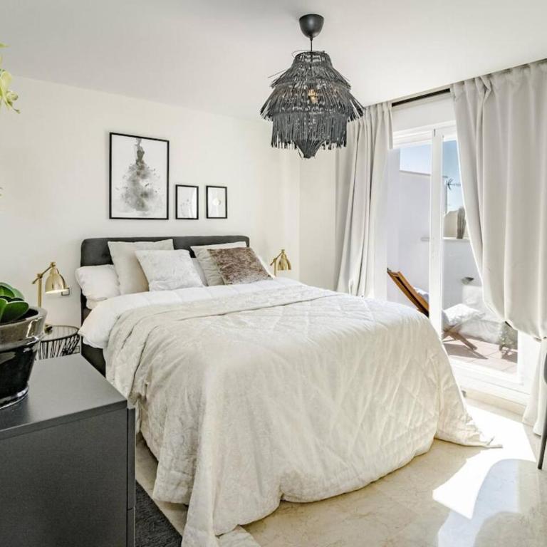 Ar23 - Holiday Flat, Puerto Banus By Roomservices - Apartamento de 3 dormitorios con balcón - 22